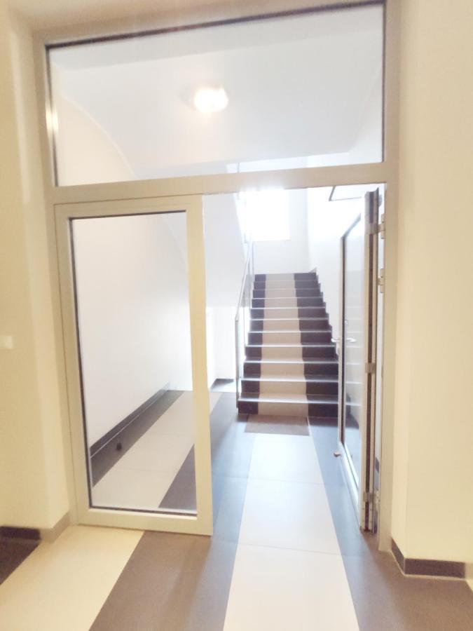 Apartament "Stay With Us" ทอรูน ภายนอก รูปภาพ